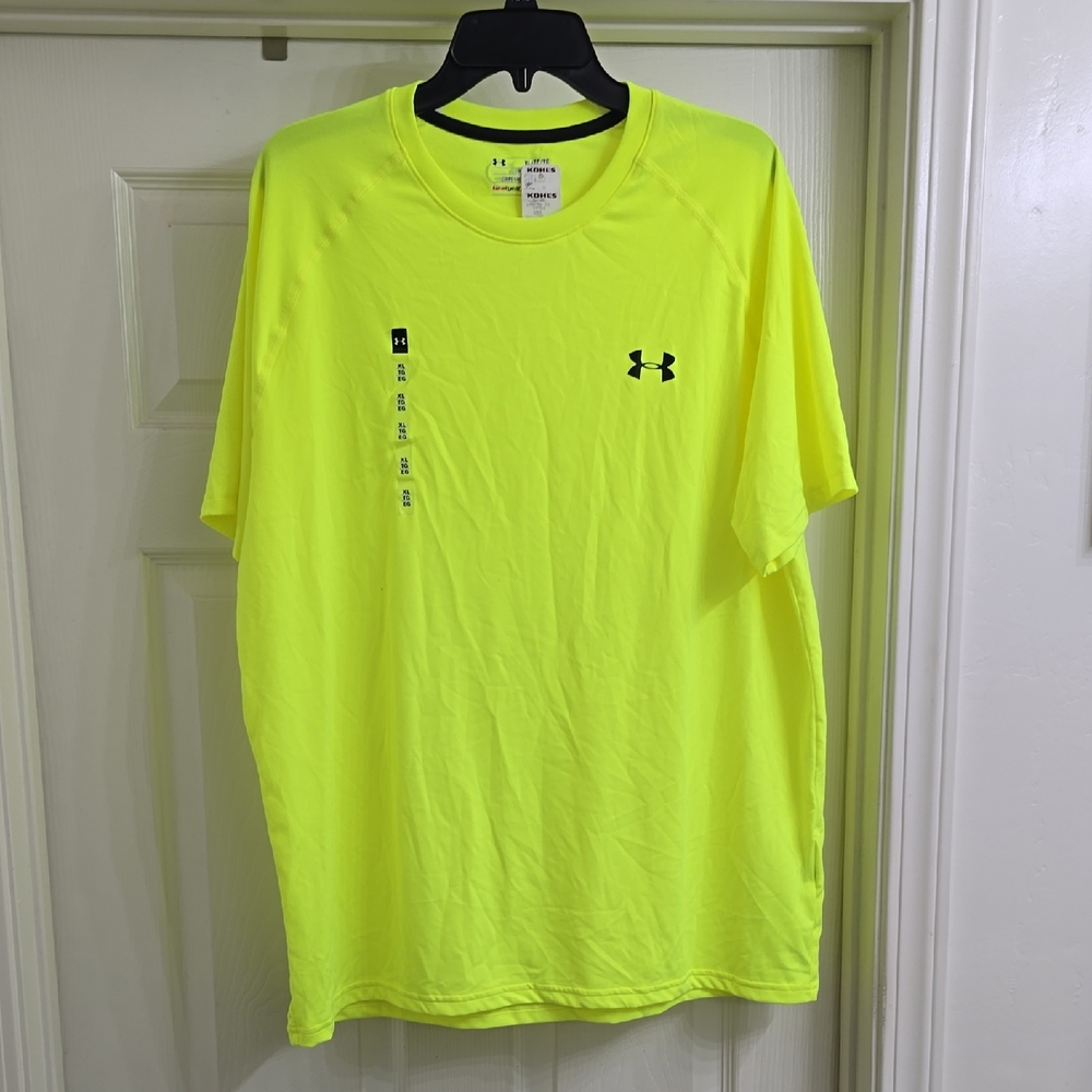 Under Armour Yellow Short Sleeve Tee for Active Comfort